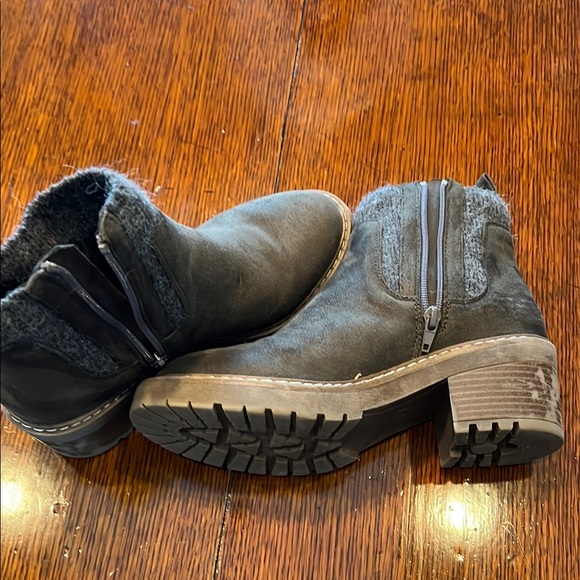 Women's Hunter Green Ankle Boots Sz 7.5 - Picture 1 of 9
